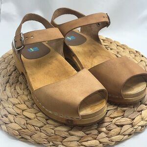 MIA Made in Sweden Leather and Wood Strap Clogs Sandals Size 40 European